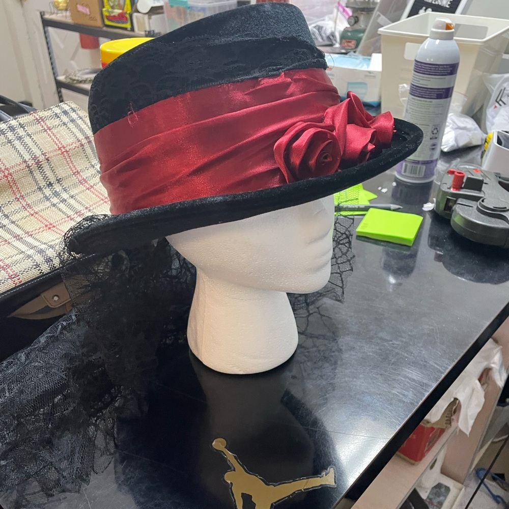 Widow hat